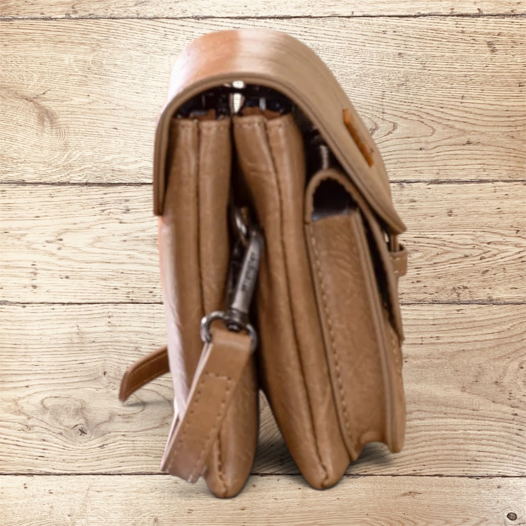 Wrangler Vintage-Inspired Crossbody Bag - Khaki