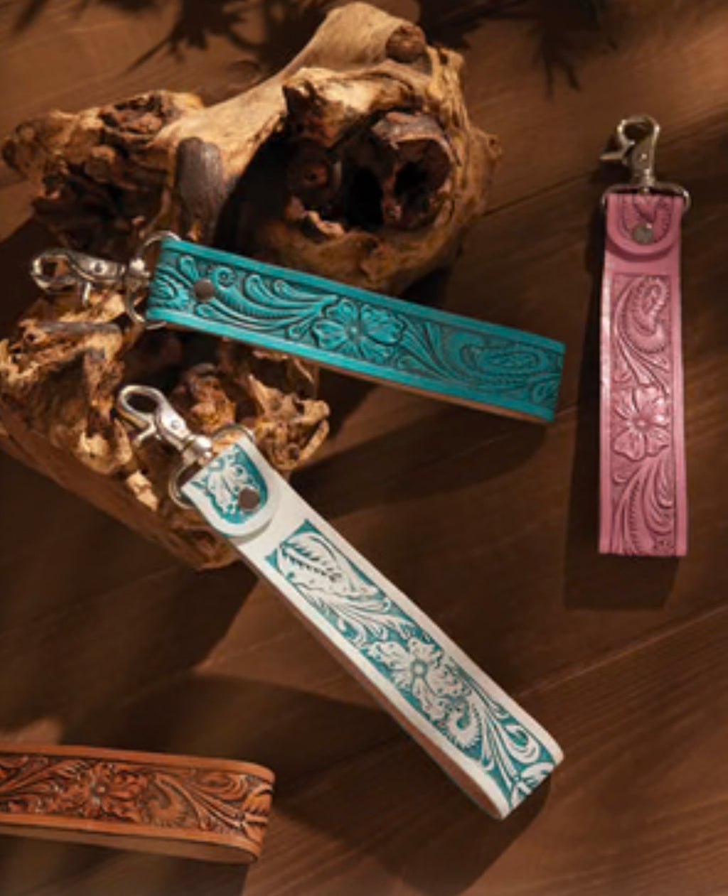 Blooming Meadow Key Fob in Turquoise in Pink